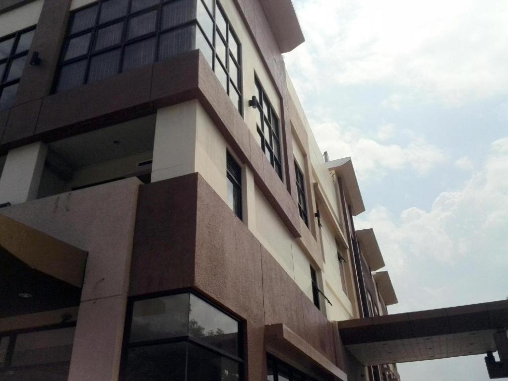 Hotel Ariana Bauang Exterior photo