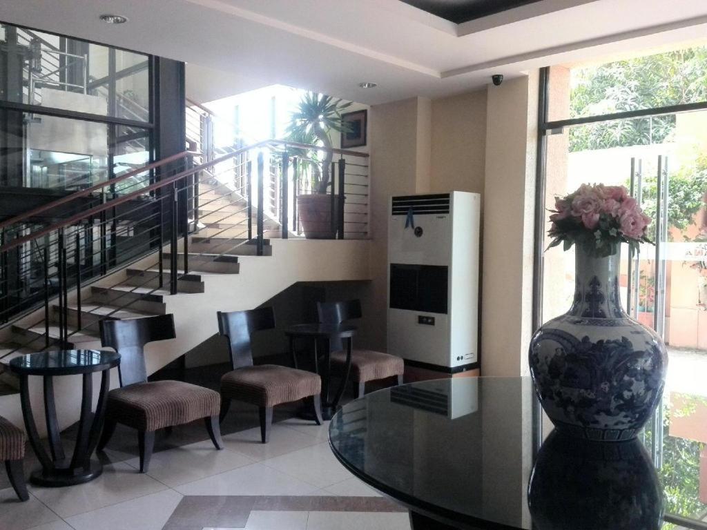 Hotel Ariana Bauang Exterior photo